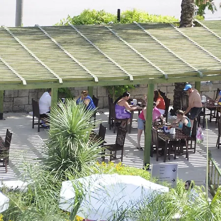 Meder Hotel