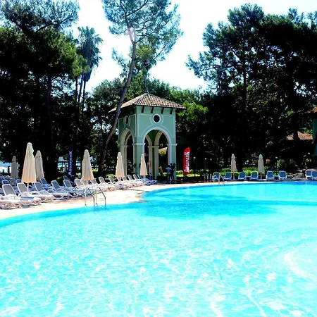 Meder 5* Κεμέρ