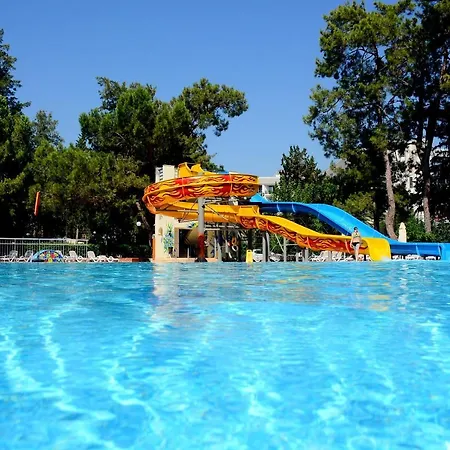 Ξενοδοχείο Meder 5*