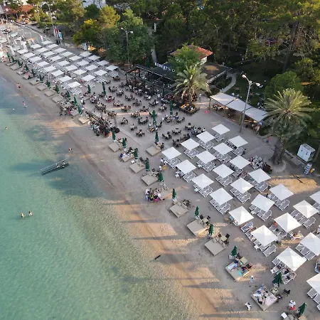 Meder Szálloda Kemer