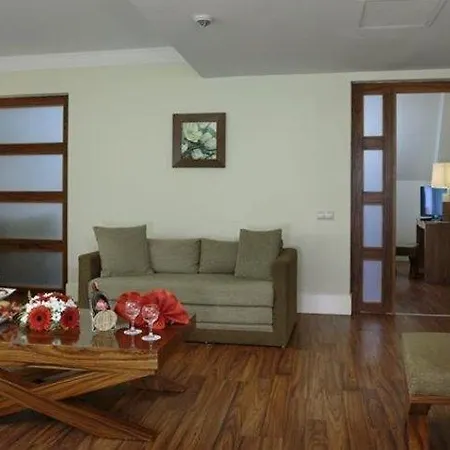 Meder Hotel 5*