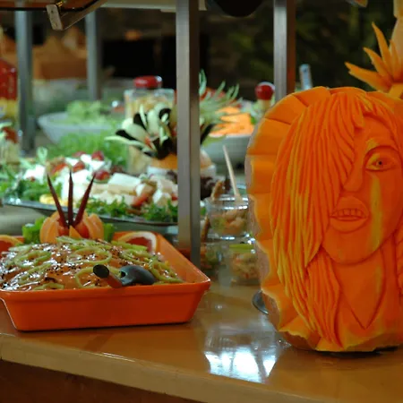 Meder - Ultra Hotel Kemer